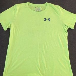 Under Armour T Size large